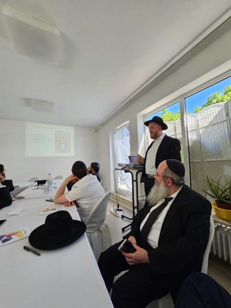 באדיבות המצלם