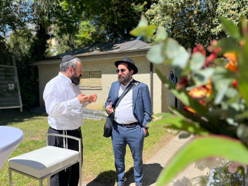 באדיבות המצלם