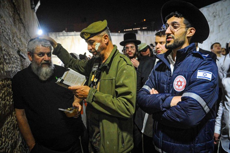 ארי קופרשטוק