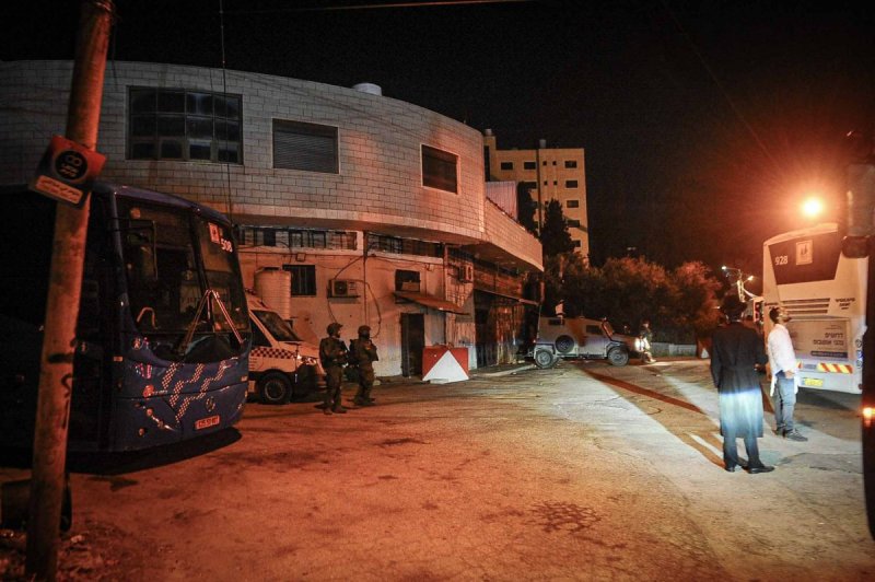 ארי קופרשטוק