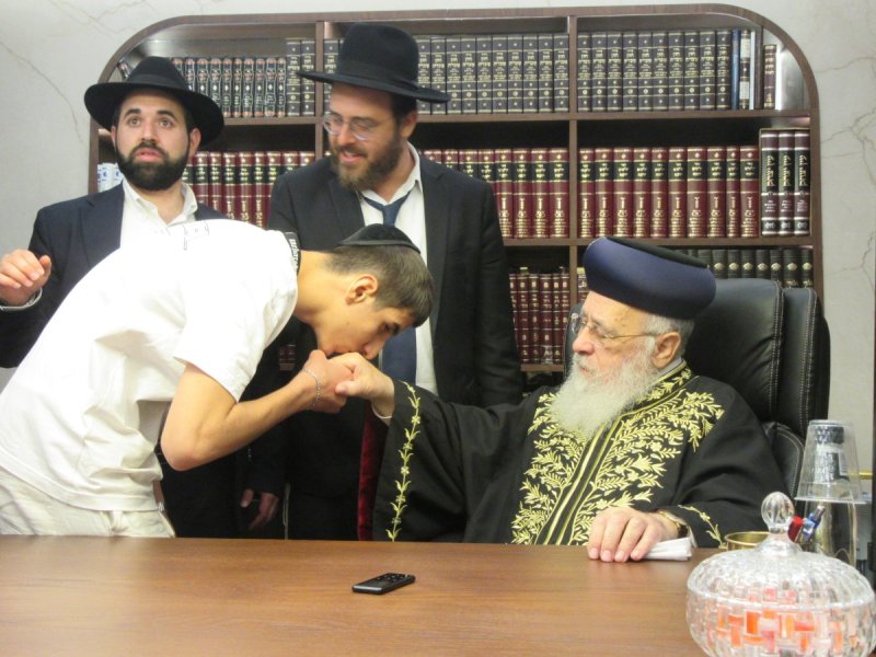 באדיבות המצלם