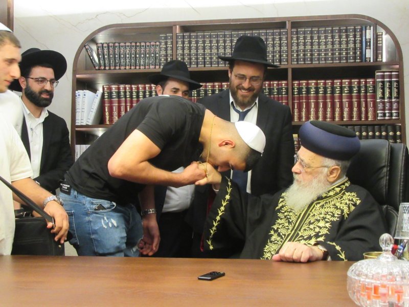 באדיבות המצלם