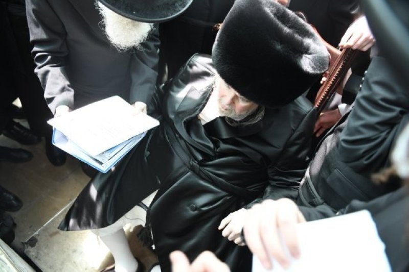 אנשיל בעק וא.מ.ש