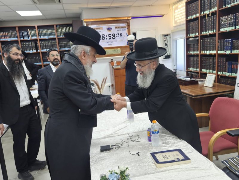 באדיבות המצלם