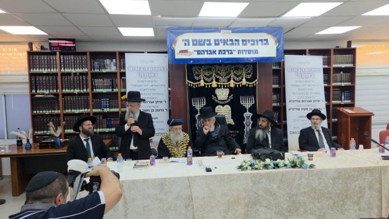 באדיבות המצלם