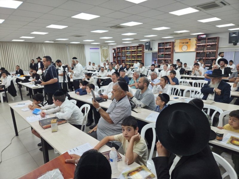 באדיבות המצלם