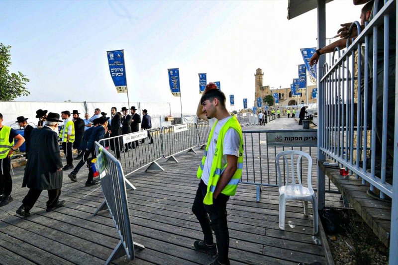 ארי קופרשטוק