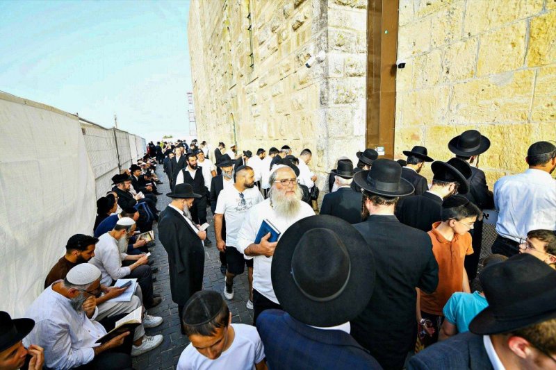 ארי קופרשטוק