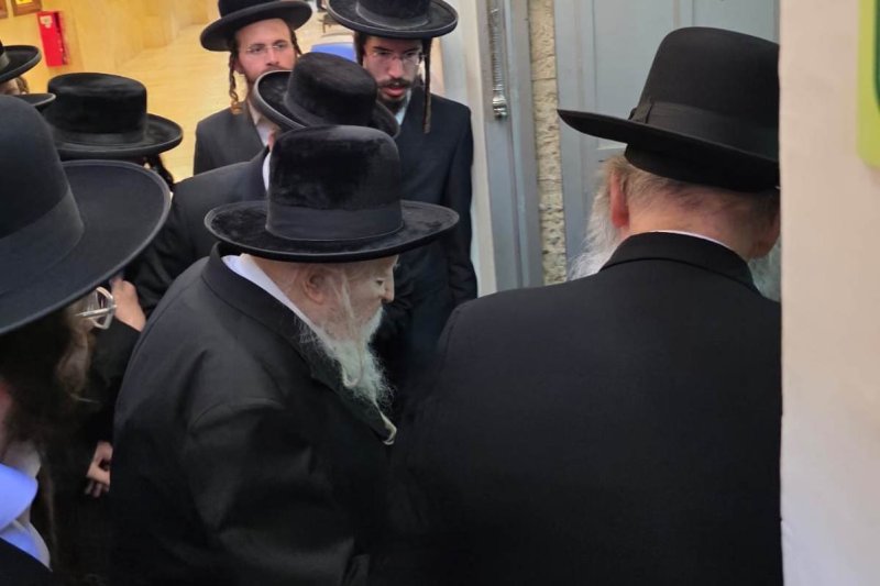 באדיבות המצלם