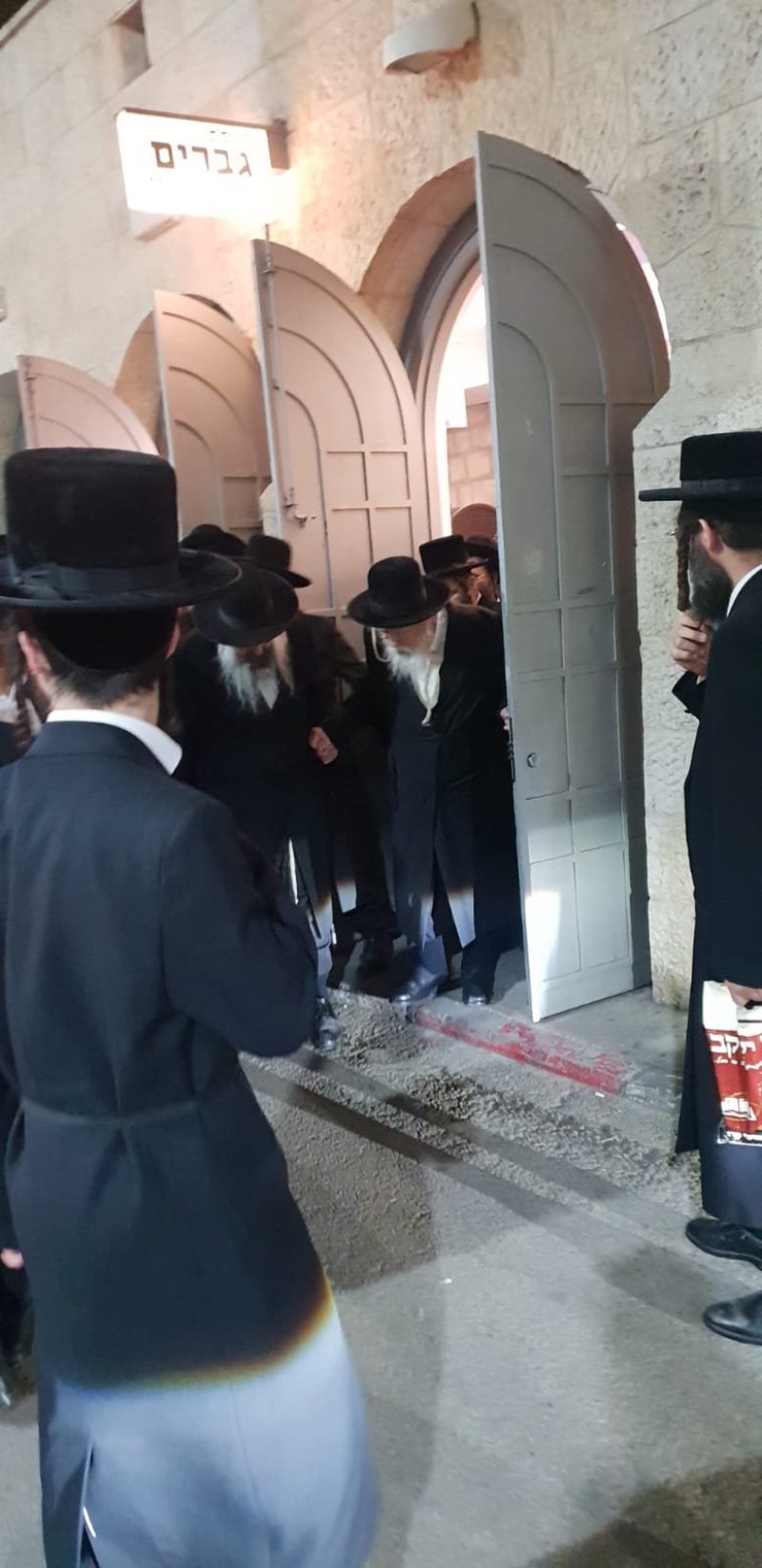 באדיבות המצלם