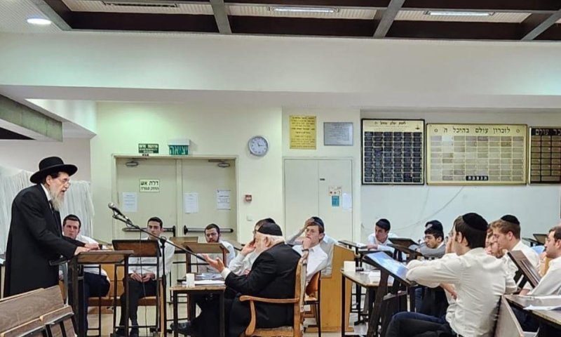 בהשתתפות חבר המועצת: השיעור החדש של הפוסק בישיבה