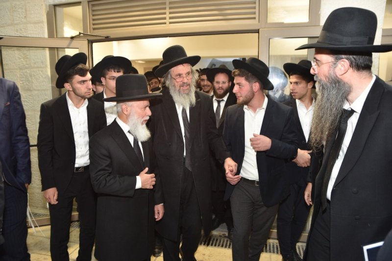 באדיבות המצלם