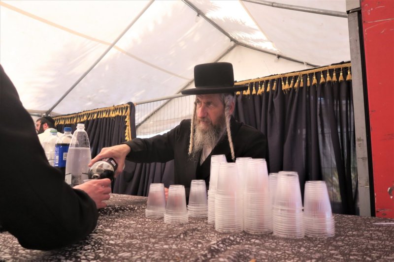 מ. אדלר