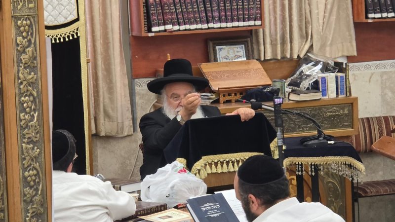 באדיבות המצלם