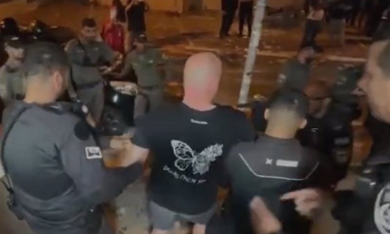 מצודת זאב נכבשה: 62 מפגינים נעצרו במעוז הליכוד בתל אביב