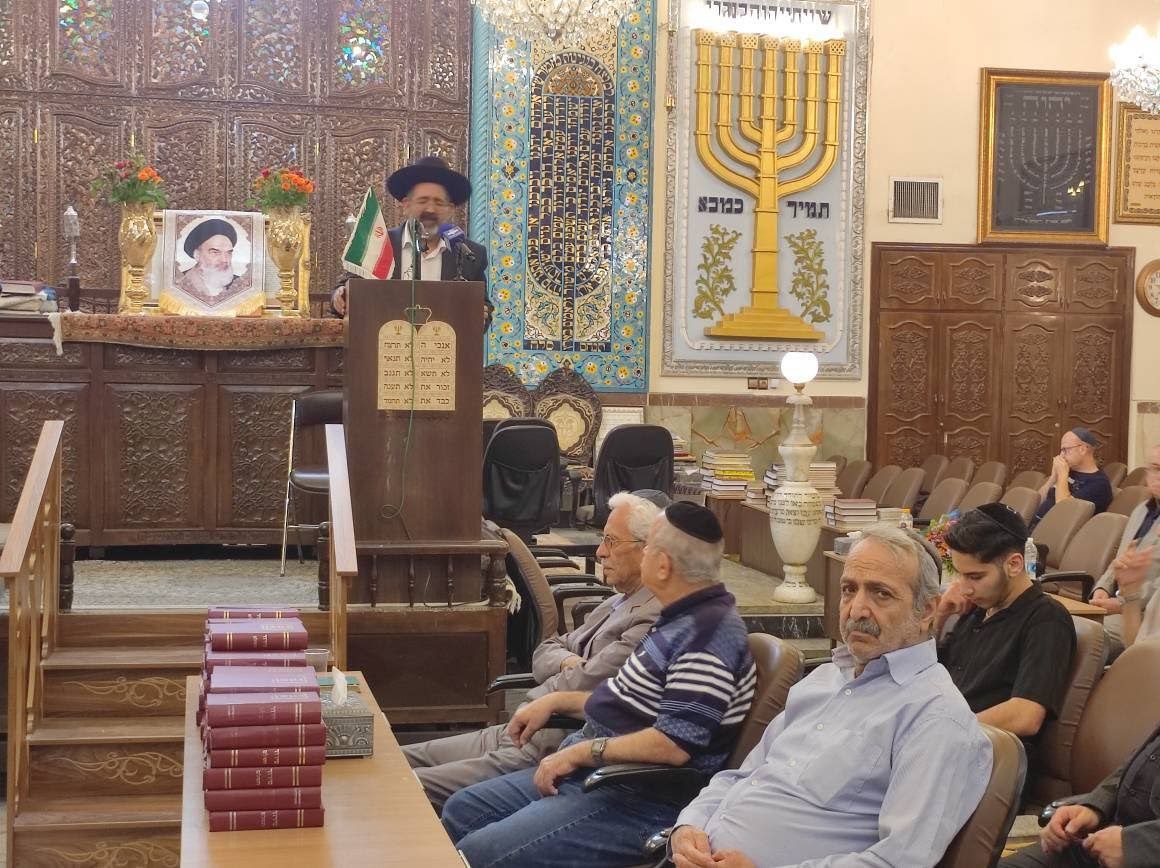 באדיבות המצלם