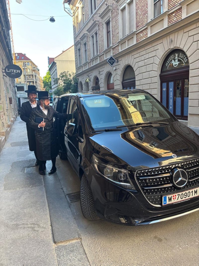 אריה רוטנברג.