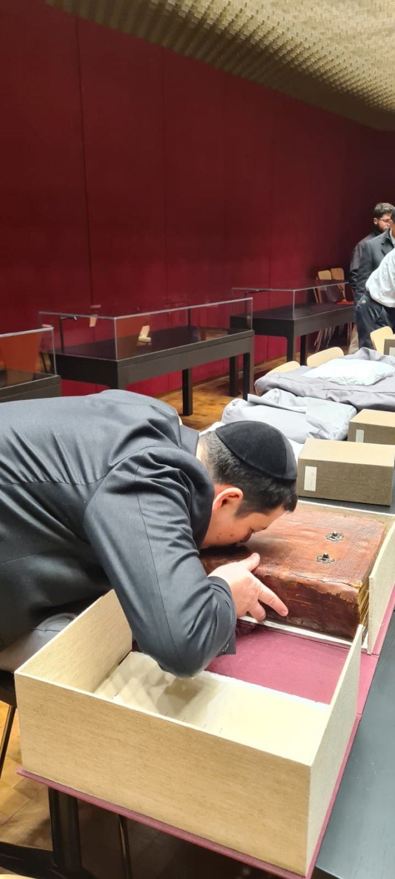 אריאל בראון