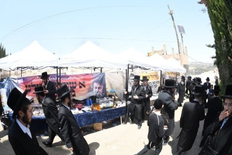 אנשיל בעק וא.מ.ש