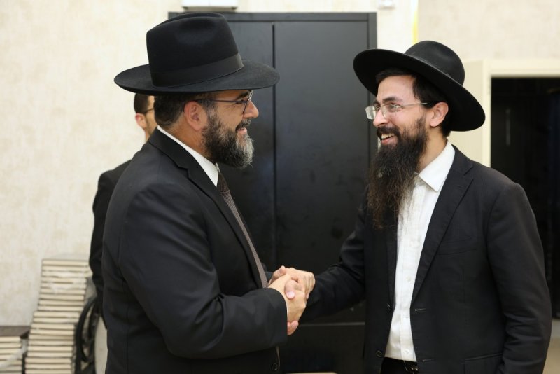 באדיבות המצלם