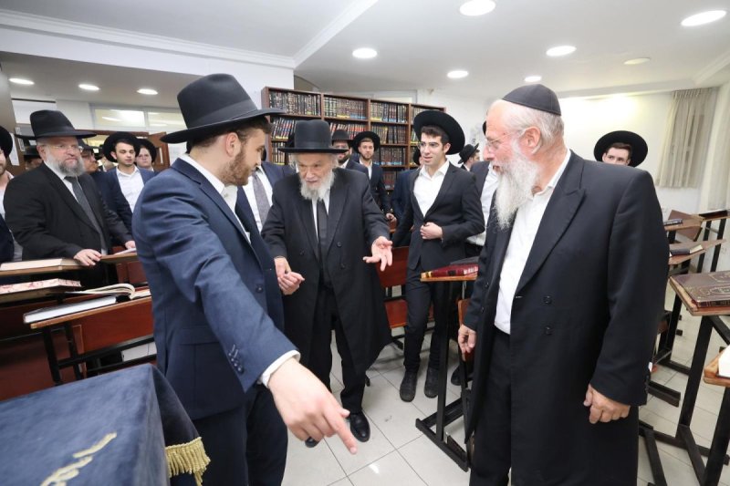 באדיבות המצלם