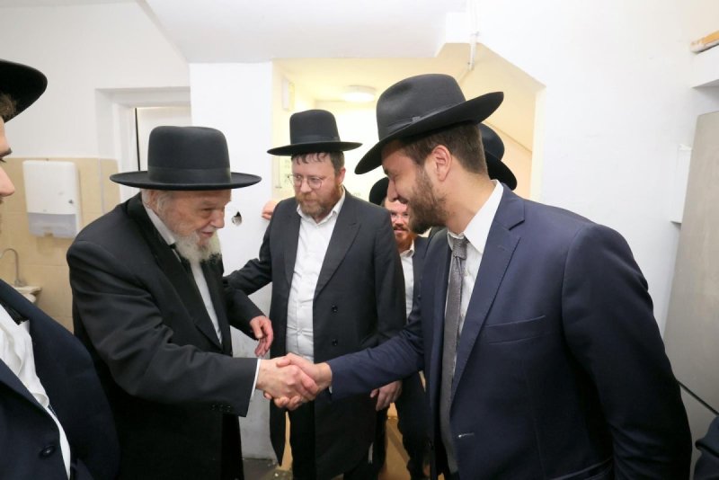 באדיבות המצלם