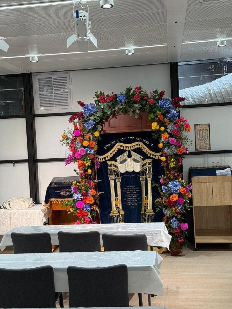 באדיבות המצלם