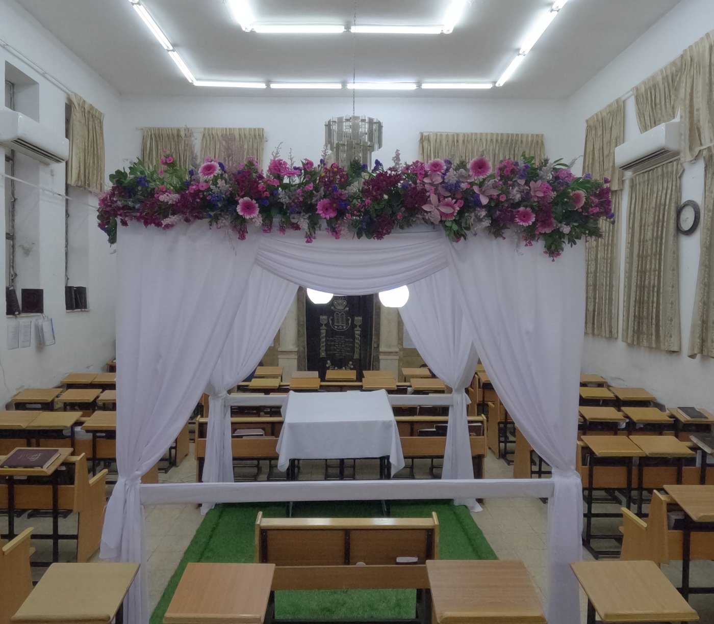 באדיבות המצלם