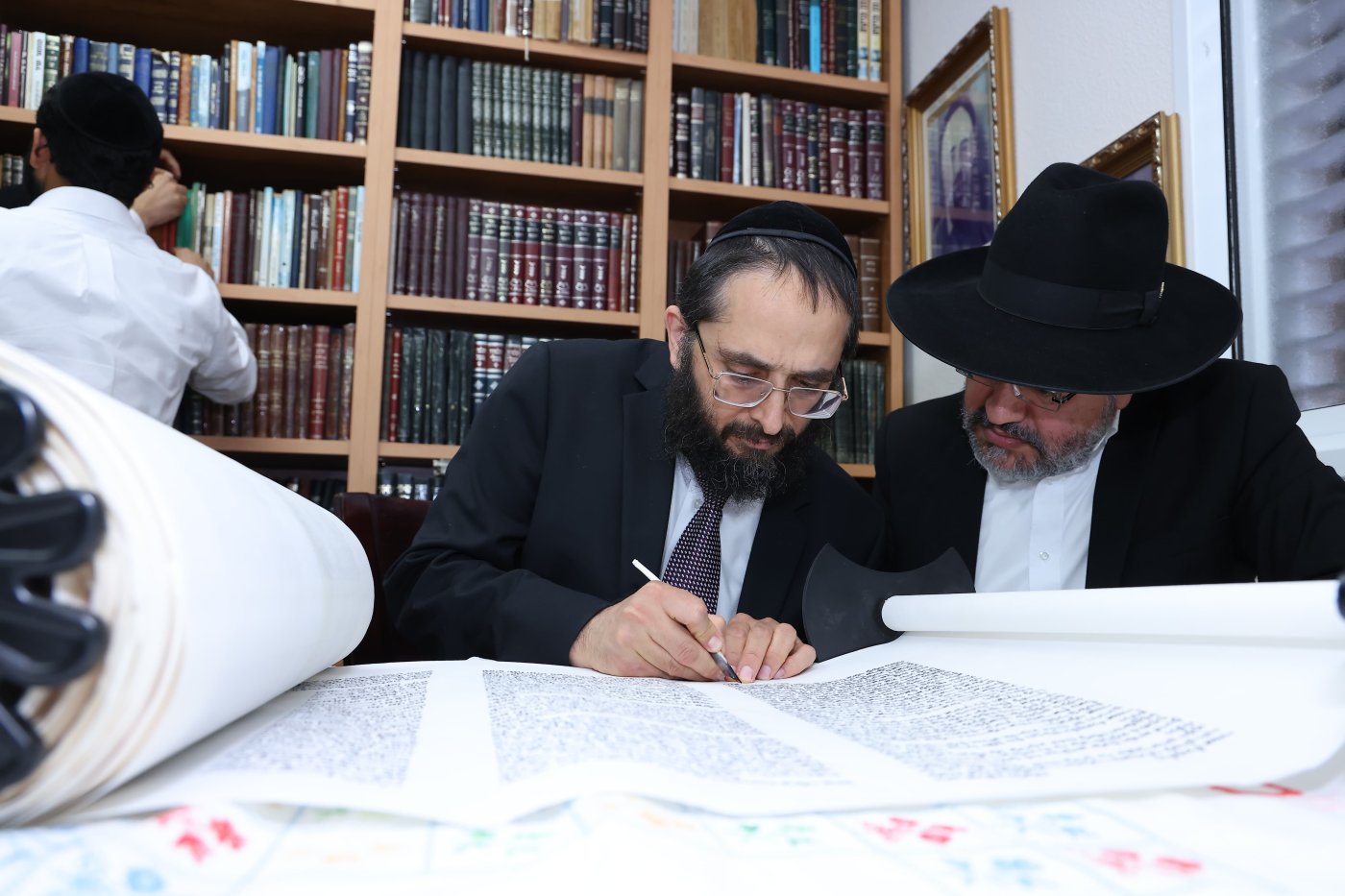 באדיבות המצלם