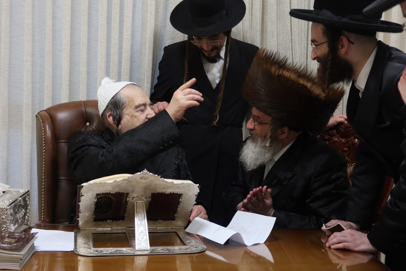 באדיבות המצלם