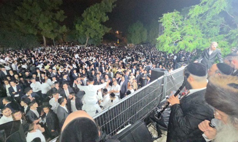 "יבטל כל הגזירות": אלפים השתתפו בהילולת דוד המלך בהר ציון