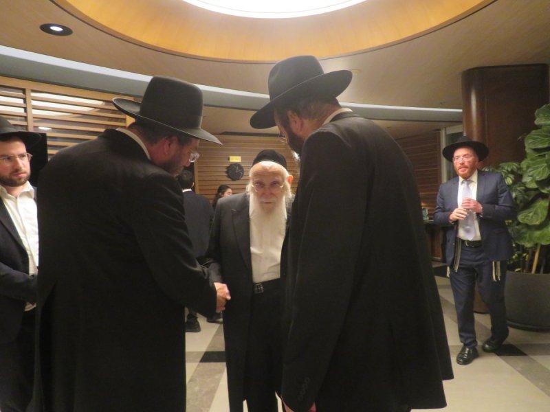 שמוליק קורלנסקי