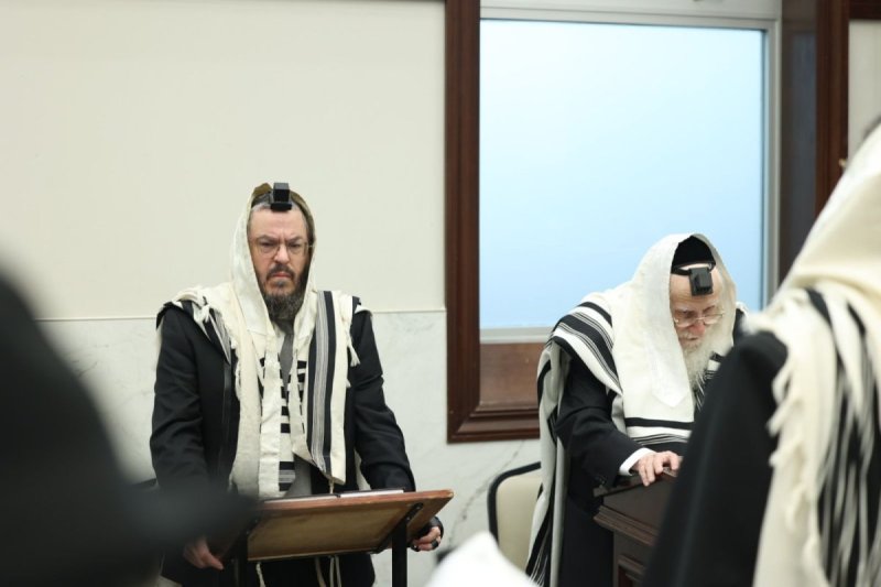 שמוליק קורלנסקי