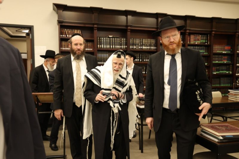 שמוליק קורלנסקי