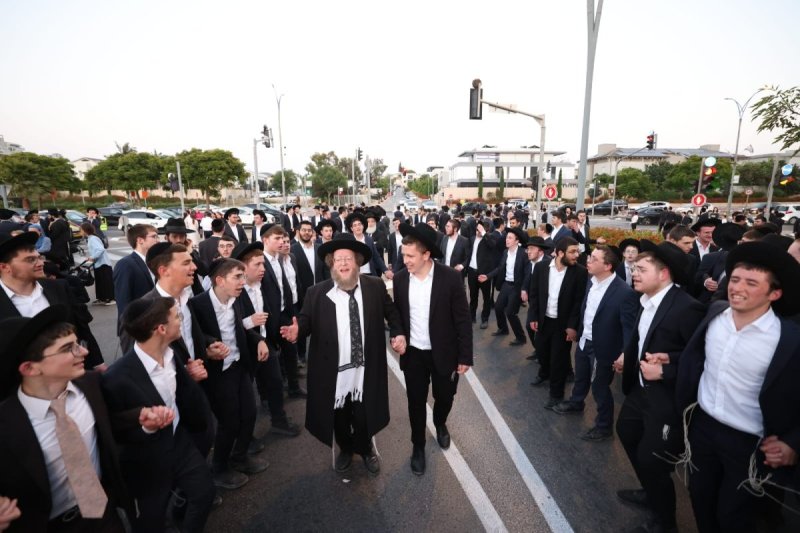 יעקב נחומי, דניאל נפוסי ופנחס עמנואל