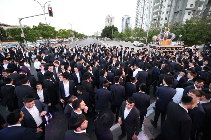 יעקב נחומי, דניאל נפוסי ופנחס עמנואל