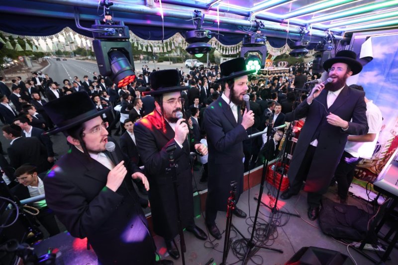 יעקב נחומי, דניאל נפוסי ופנחס עמנואל