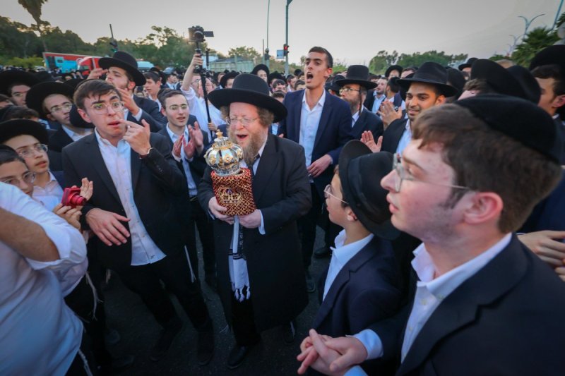 יעקב נחומי, דניאל נפוסי ופנחס עמנואל