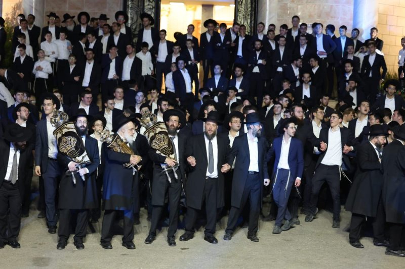 יעקב נחומי, דניאל נפוסי ופנחס עמנואל