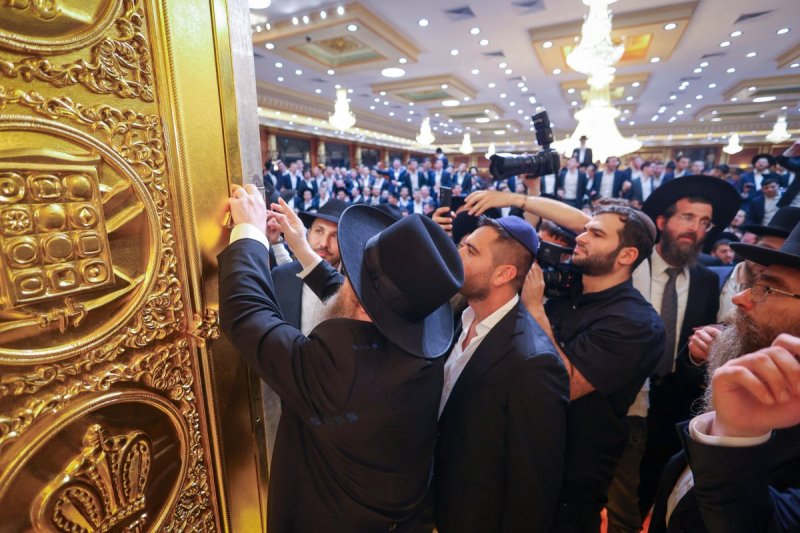 יעקב נחומי, דניאל נפוסי ופנחס עמנואל