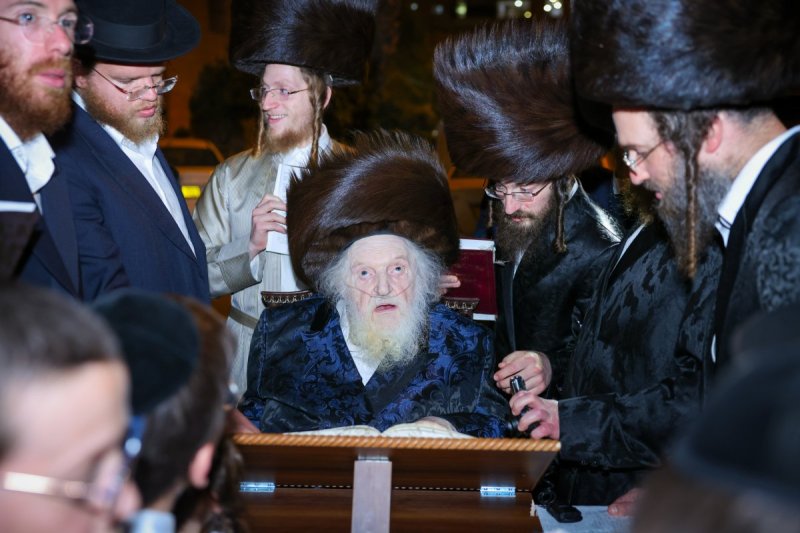 דניאל נפוסי