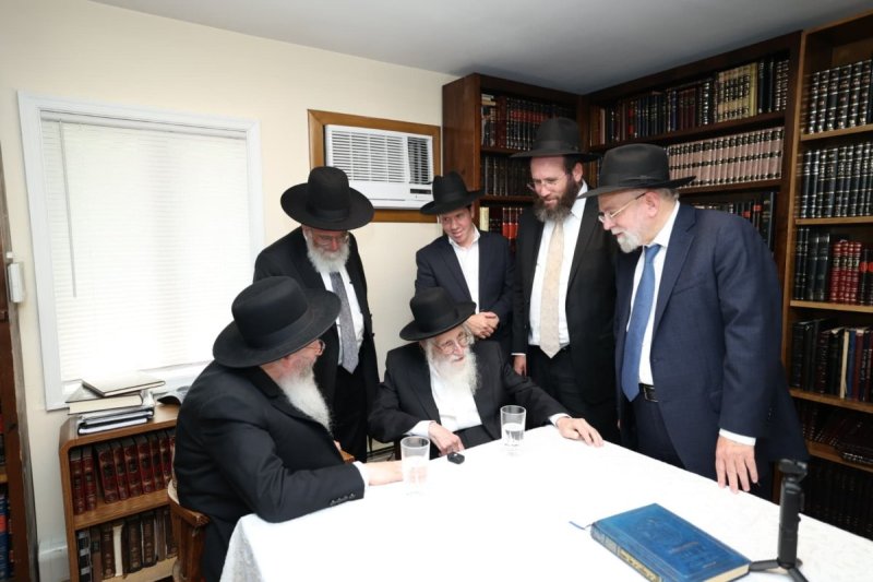 שמוליק קורלנסקי