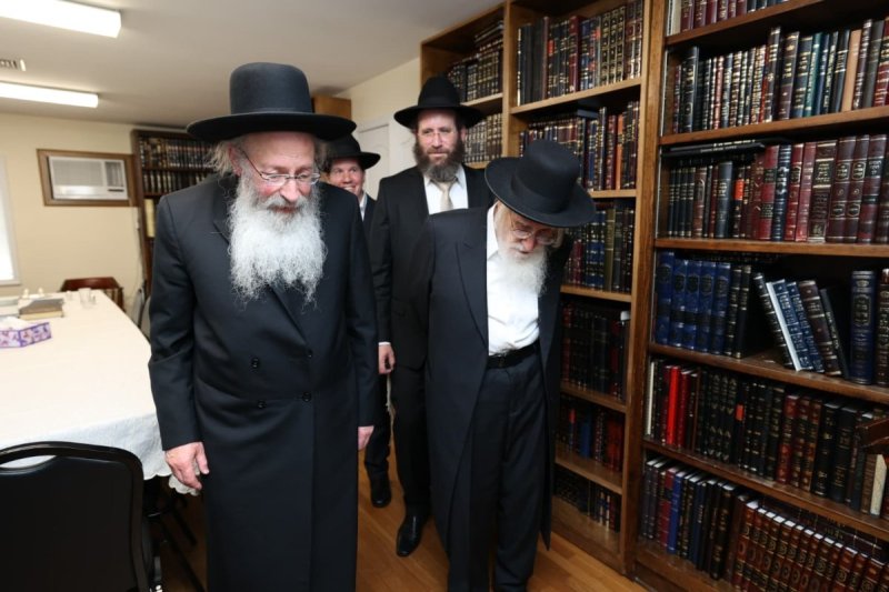 שמוליק קורלנסקי