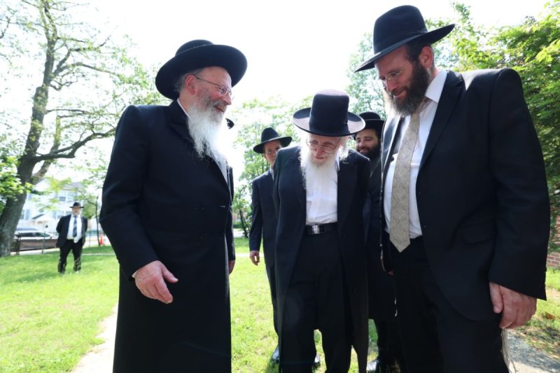 שמוליק קורלנסקי