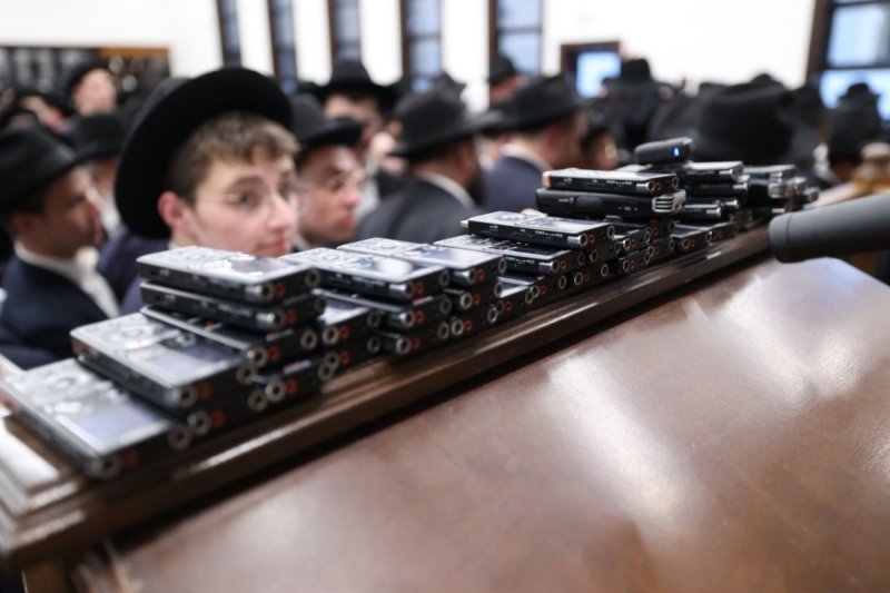 שמוליק קורלנסקי