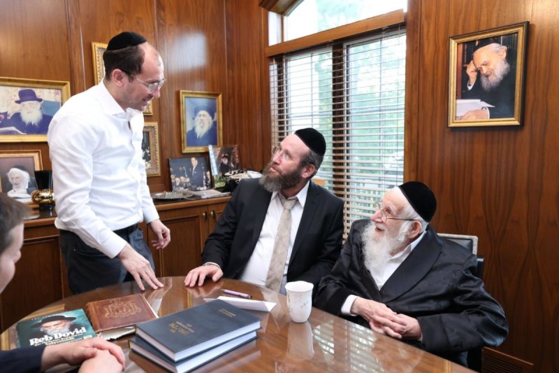שמוליק קורלנסקי