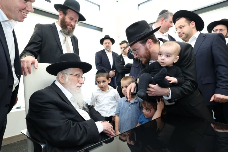שמוליק קורלנסקי