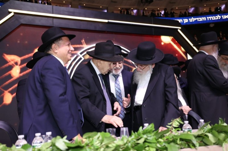 שמוליק קורלנסקי