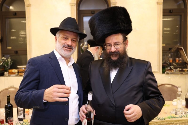 לוי עמית