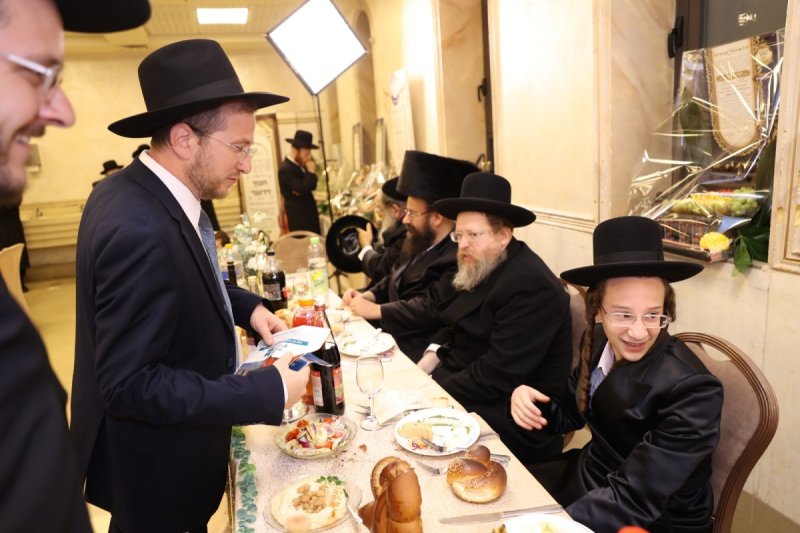לוי עמית